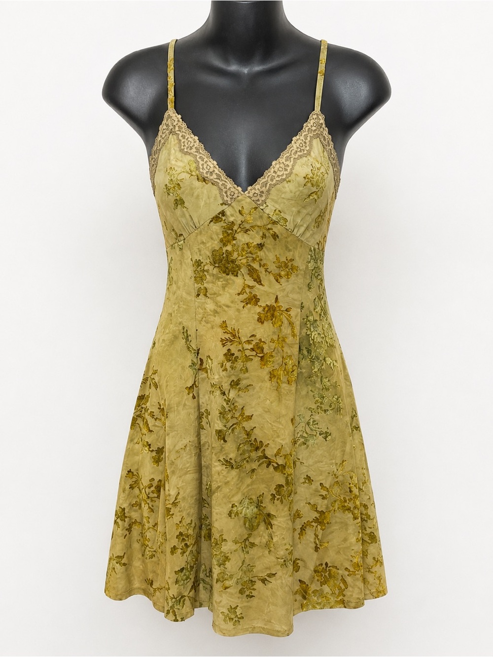 Madden Girl Olive Floral Lace-Trim Chemise